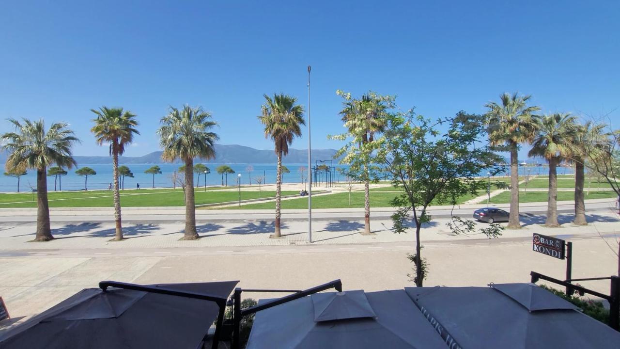 Haris Hotel Vlorë Esterno foto