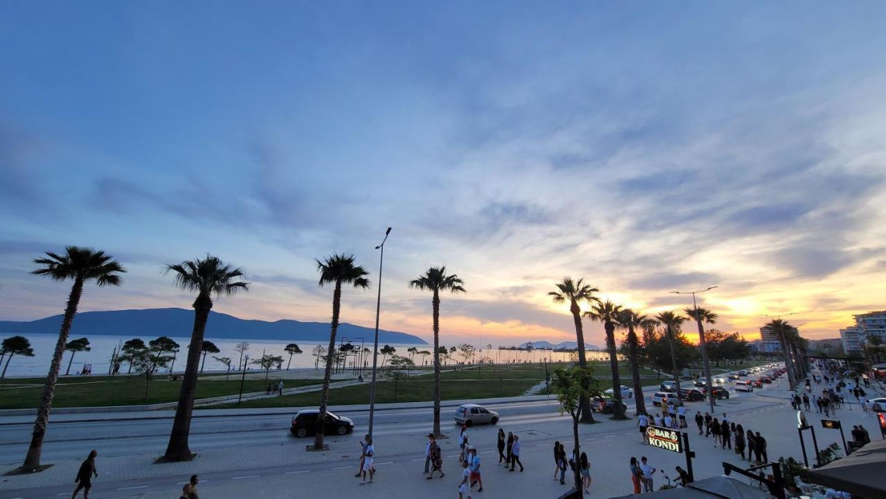 Haris Hotel Vlorë Esterno foto