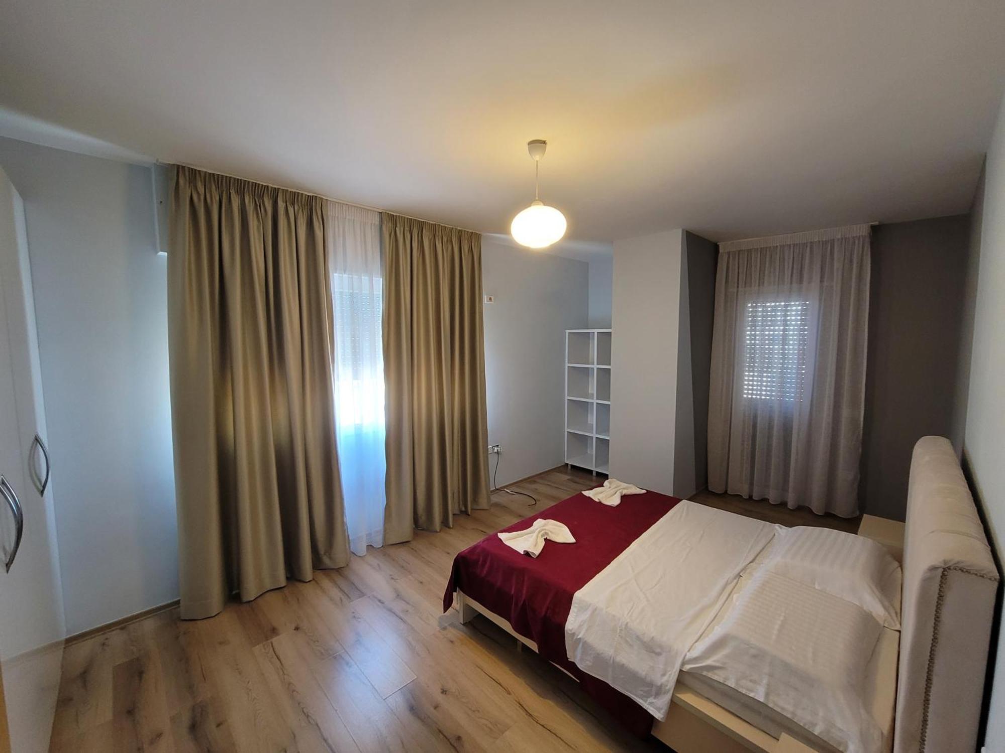 Haris Hotel Vlorë Esterno foto