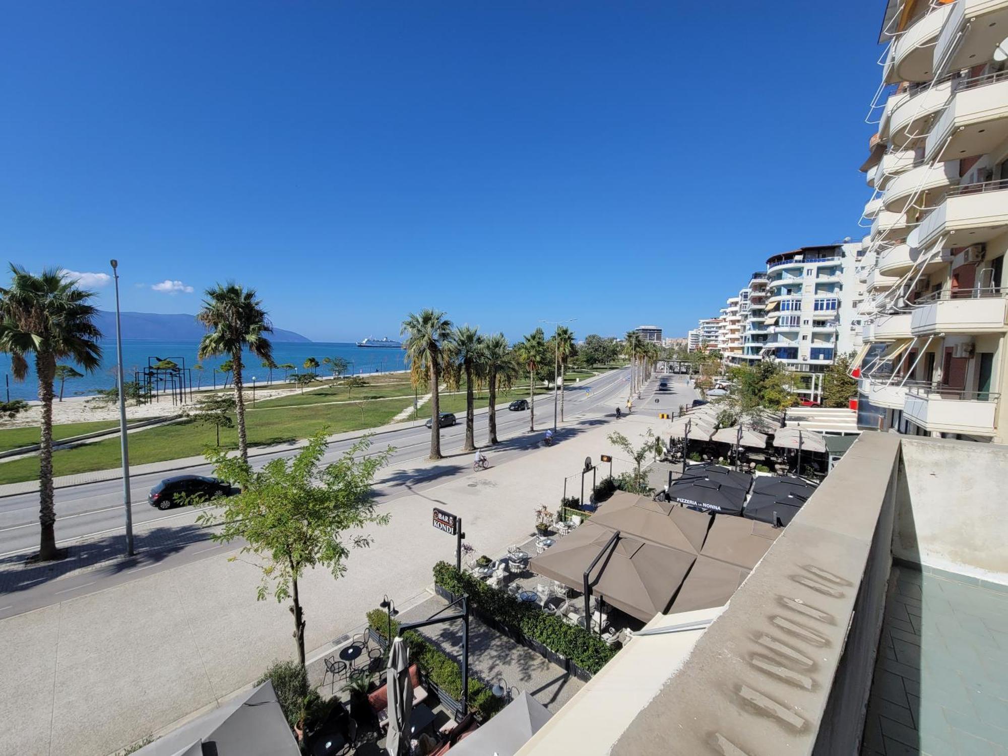Haris Hotel Vlorë Esterno foto