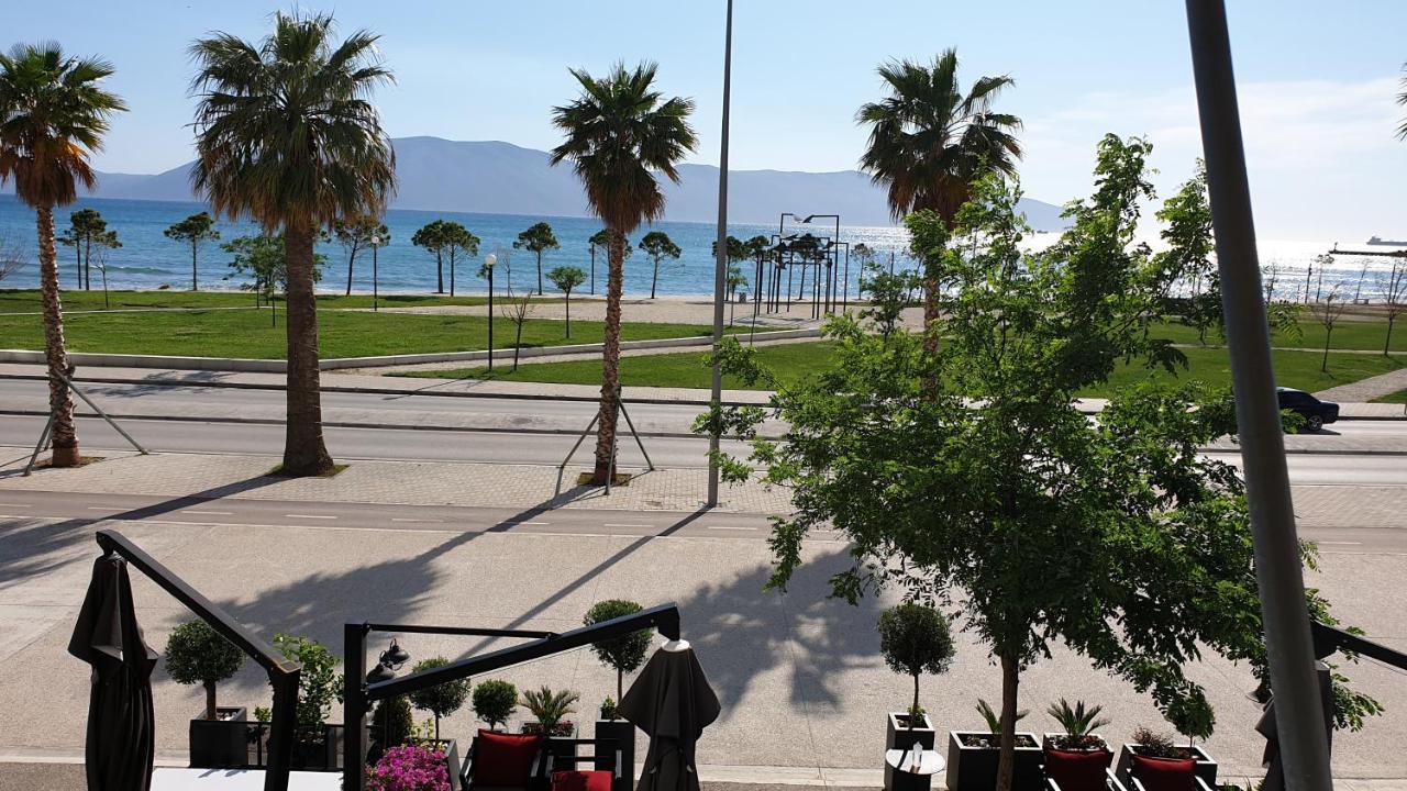 Haris Hotel Vlorë Esterno foto